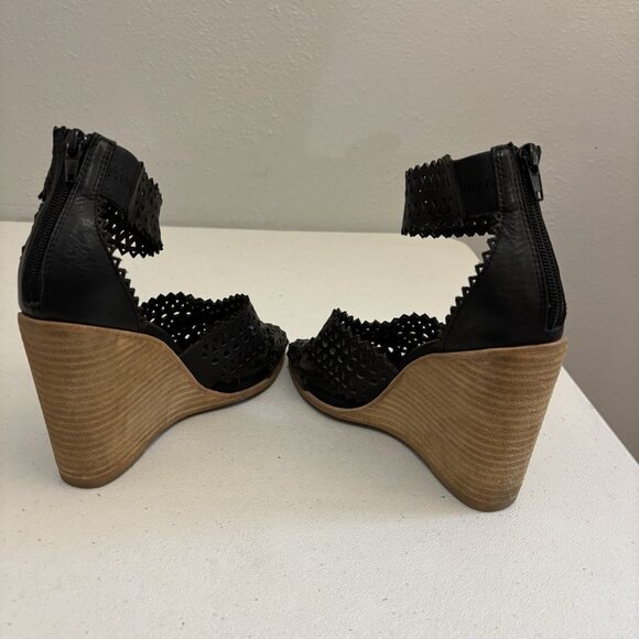 JEFFREY CAMPBELL Sz 7.5 BESANTE CLARA PERFORATED WEDGE SANDAL - Picture 8 of 12